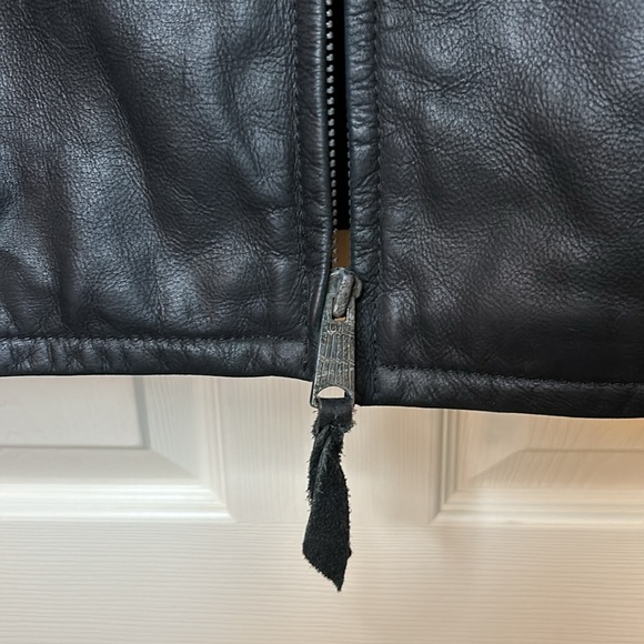 Men’s Levi’s Genuine Leather Jacket - Picture 3 of 8